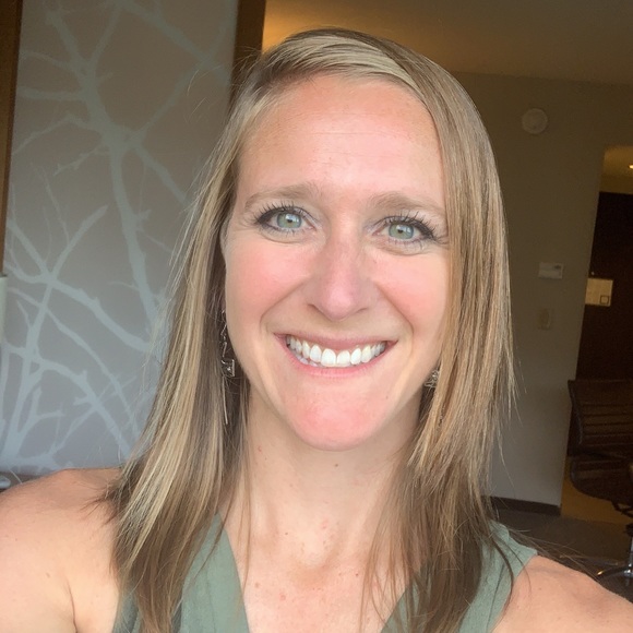 Meet your Posher, Erica - Picture 1 of 1